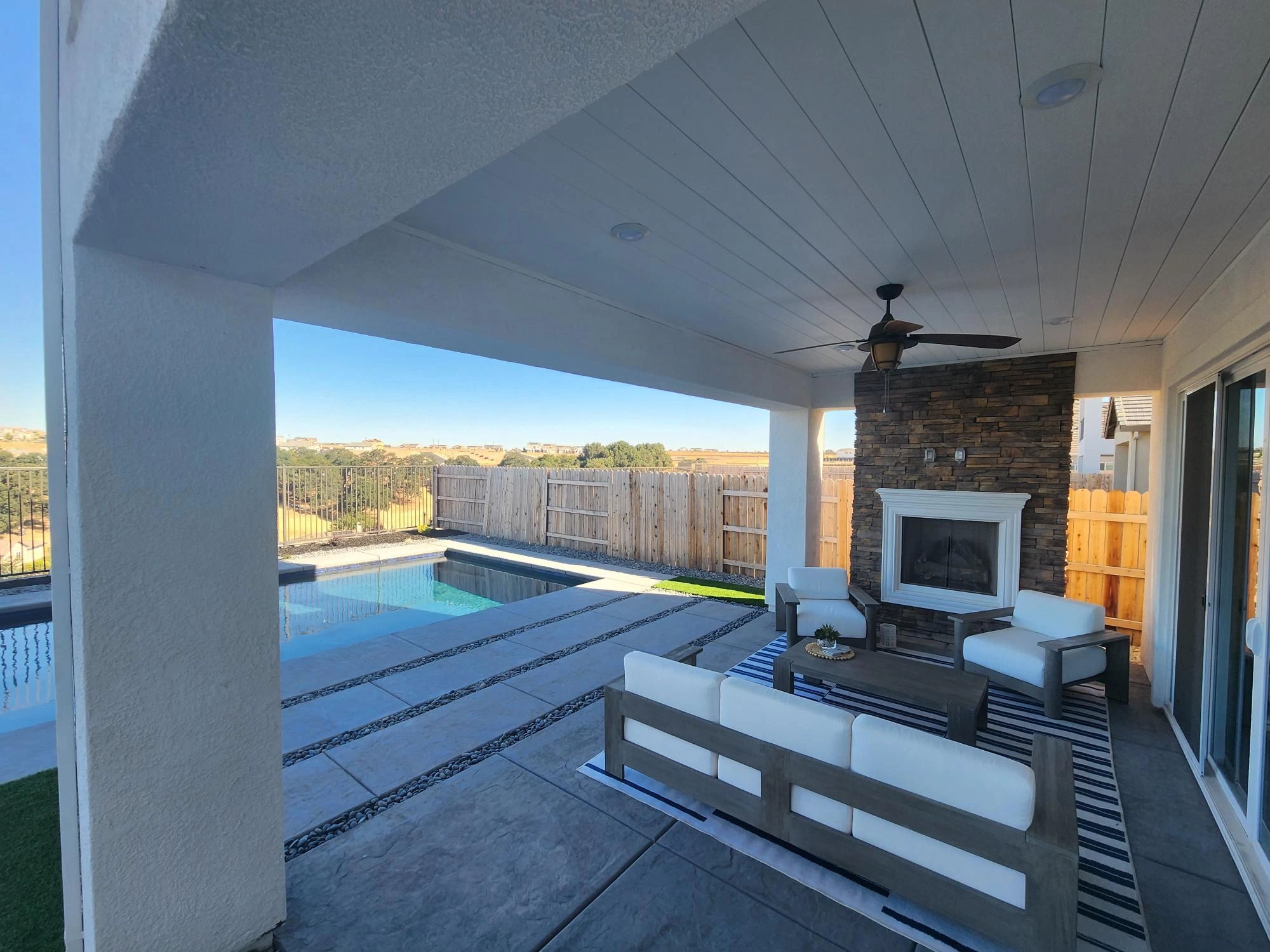 What Turns a Backyard Into a Private Resort?